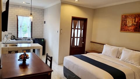 Omatha Village, Room