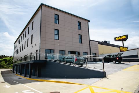 Hotel Chips Fene, Exterior