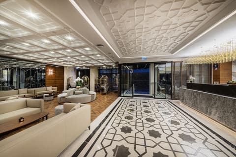 Mukarnas Pera Hotel, Reception