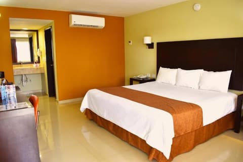 El Camino Hotel & Suites, Room