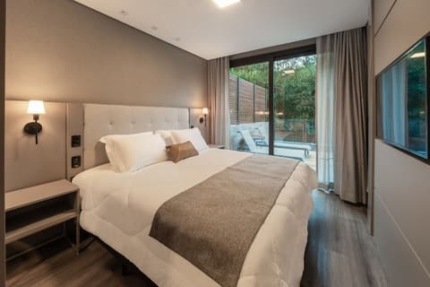 Château Laghetto Collection, Room