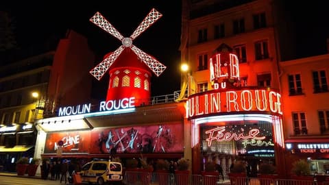 Manolita Paris, Exterior