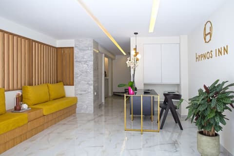 Hypnos Inn Athens, Reception