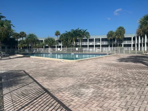 Heritage Park Inn, Outdoor pool