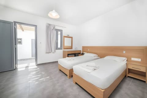 FarOut BeachClub - Rooms & Camping, Room