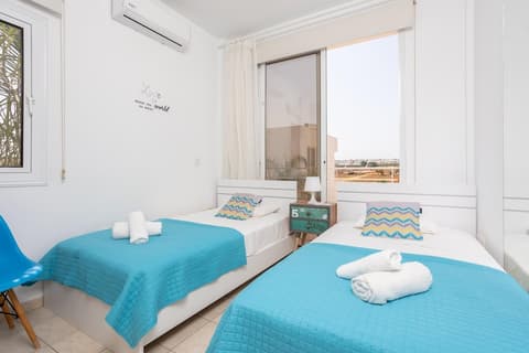 Villa Vitamin Blue in Pernera, Room