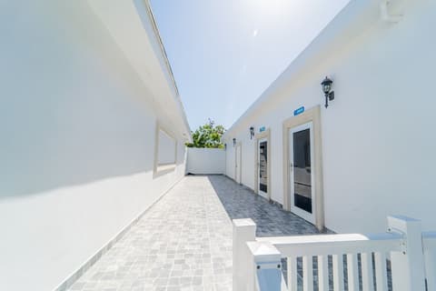 Le Bleu Bed and Breakfast, Reception