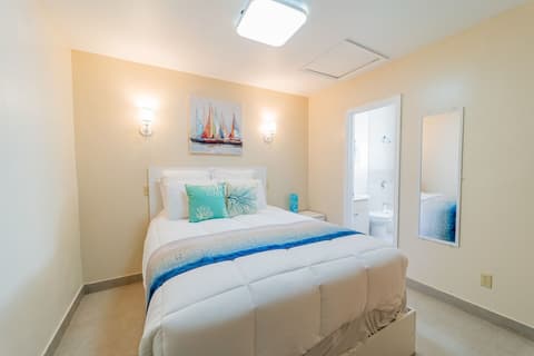 Le Bleu Bed and Breakfast, Room