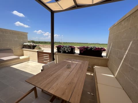 Gianfranco Fino Viticoltore, Exterior