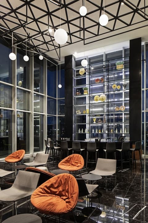 Galeria Plaza Monterrey, Bar (on property)