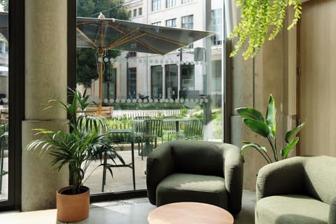 The People Lyon, Restaurant