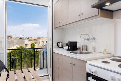 City Panorama - One Bedroom Apartment, Private kitchen