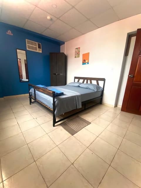 Hostal La Cigarra, Room