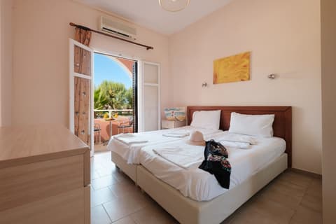 Canal D' Amour by Estia, Room