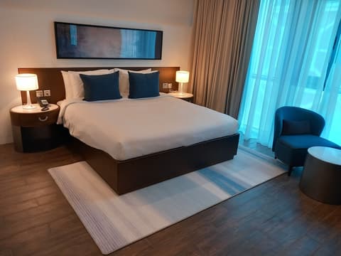C - Hotel and Suites Doha, Room