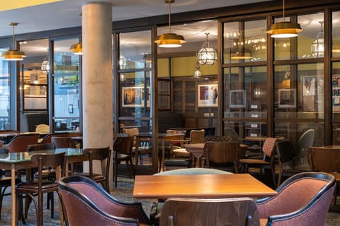 Keavans Port, Restaurant