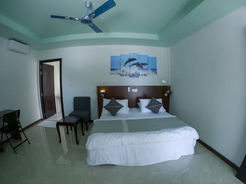 Clouds Beach Retreat Laamu, Room