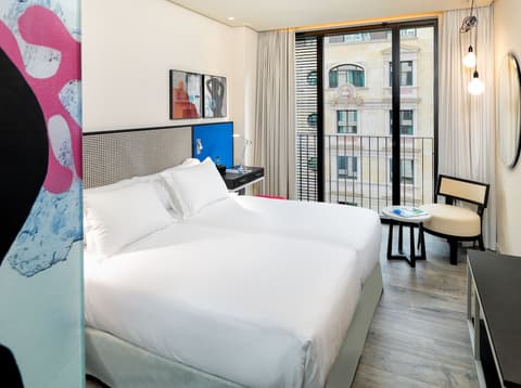 H10 Art Gallery, Room