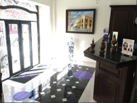 Hotel Plaza Colonial, Interior entrance