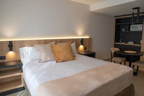Urbana Suites, Room