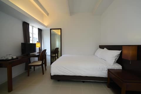 Jao Tsung-I Academy, Heritage Lodge, Room