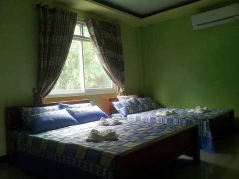 Buena's Haven Travelodge, Room