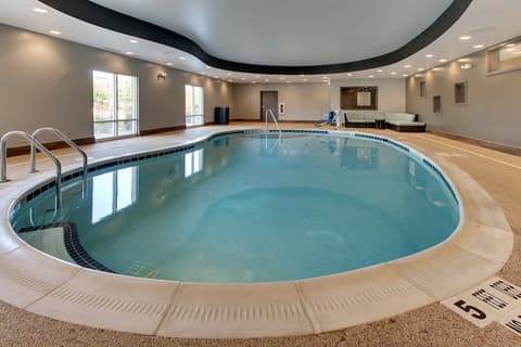 Holiday Inn Express Cheektowaga North East by IHG, Pool