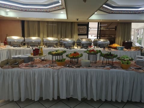 Majliss Hotel, Restaurant