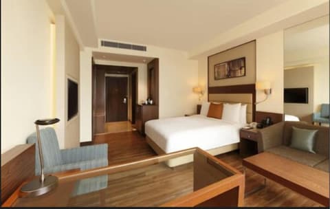 DoubleTree by Hilton Agra, Room