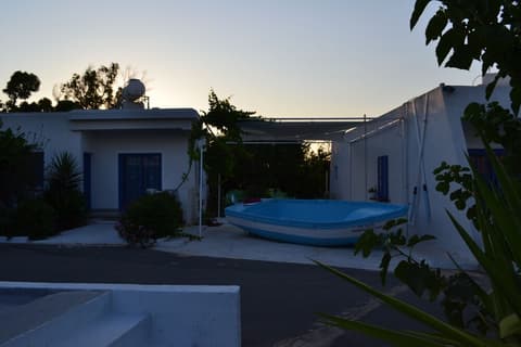 Flokkas Hotel Apartments, Exterior