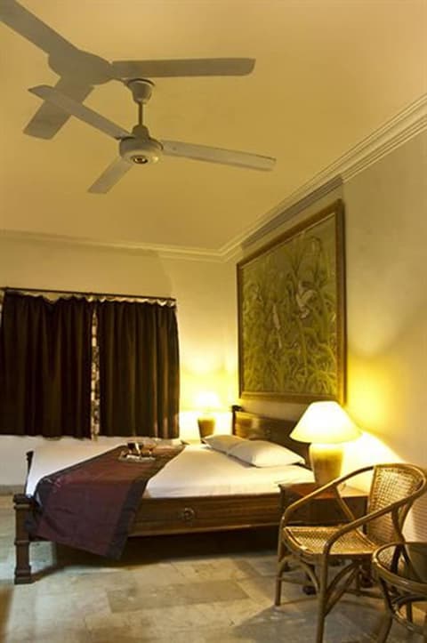 Palm Garden Hotel, Room