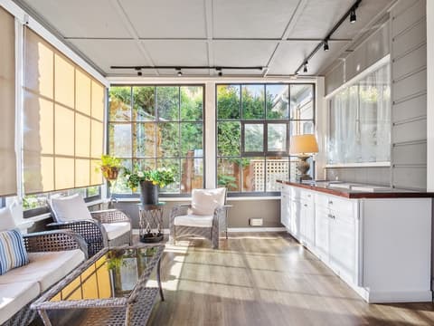 The Upham Hotel, Lobby