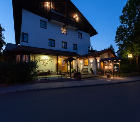 Hotel Hachinger Hof, Front of property - evening/night