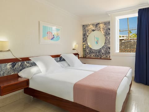 Plus Fariones Apartamentos, Room