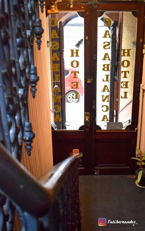 Hotel Casablanca, Interior entrance