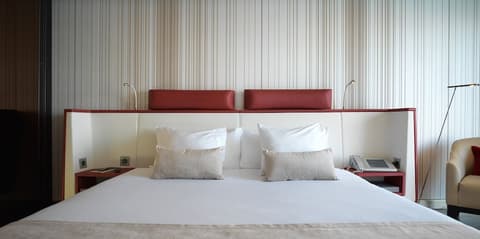 Sunborn Gibraltar Yacht Hotel Resort, Room