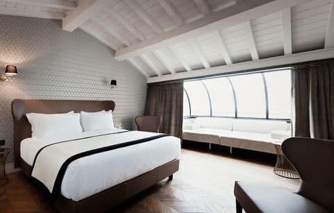 The Corner Roma, Room