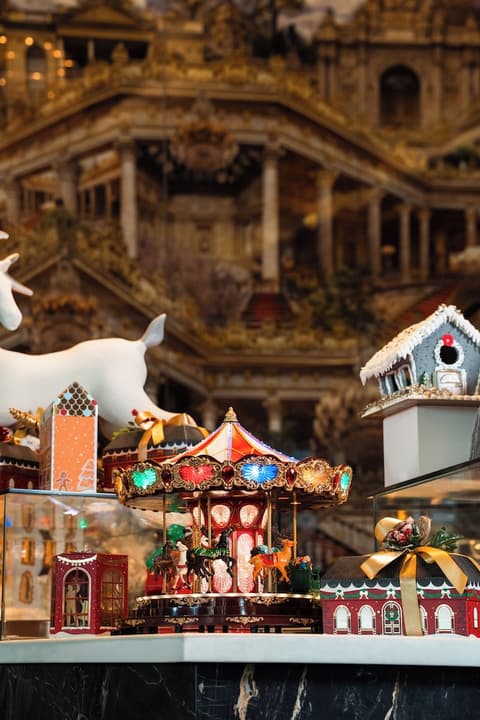 Raffles Istanbul, Lobby sitting area