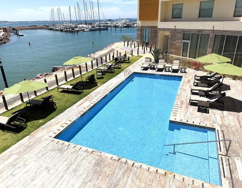 Courtyard by Marriott La Paz Baja California Sur, Pool