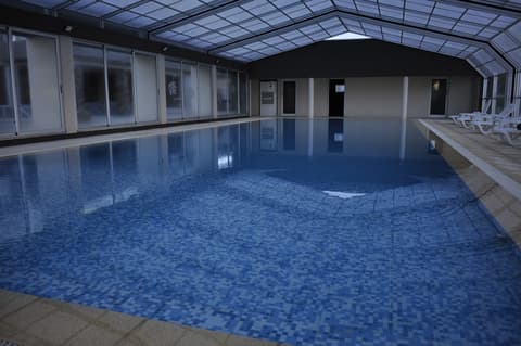 Rayentray Grand Hotel, Pool