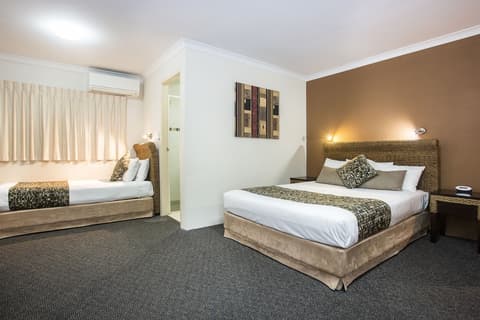 Coral Cay Resort, Room