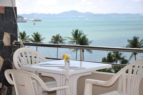 Flipper Lodge Hotel, Pool