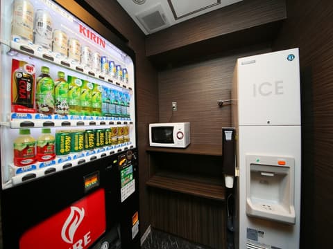 APA Hotel Higashi Nihombashi Ekimae, Vending machine