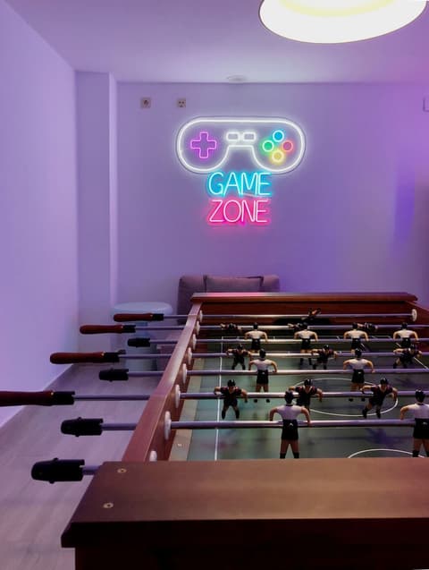 Hotel Porto, Game room