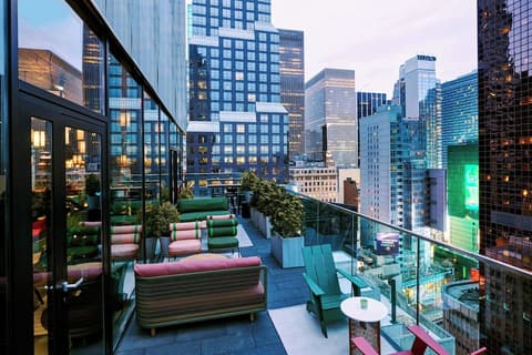 citizenM New York Times Square, Bar (on property)