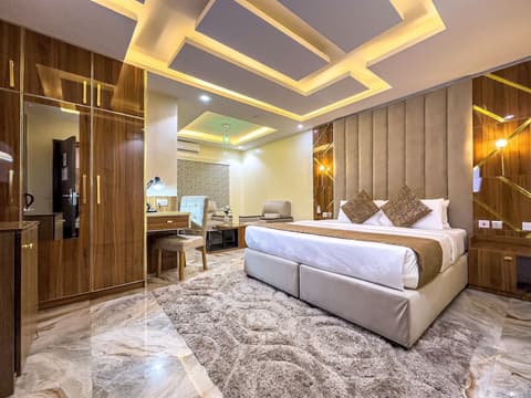 Parkview Astoria Hotel, Room