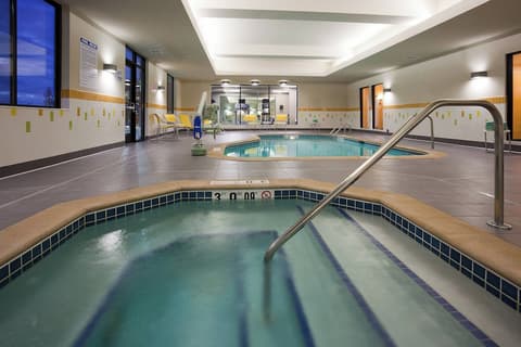 Fairfield Inn & Suites by Marriott St. Paul Northeast, Pool