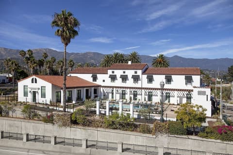 Moxy Santa Barbara, Exterior