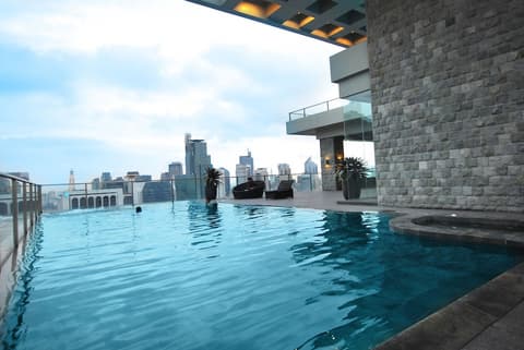 City Garden GRAND Hotel, Outdoor pool