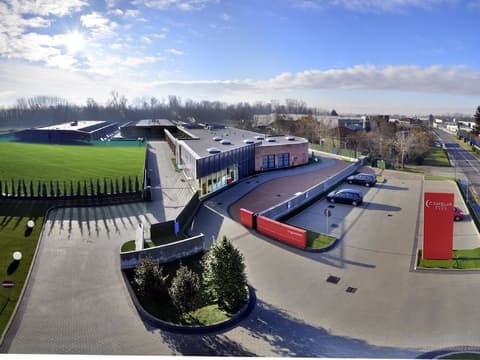 Hotel Camelia, Exterior